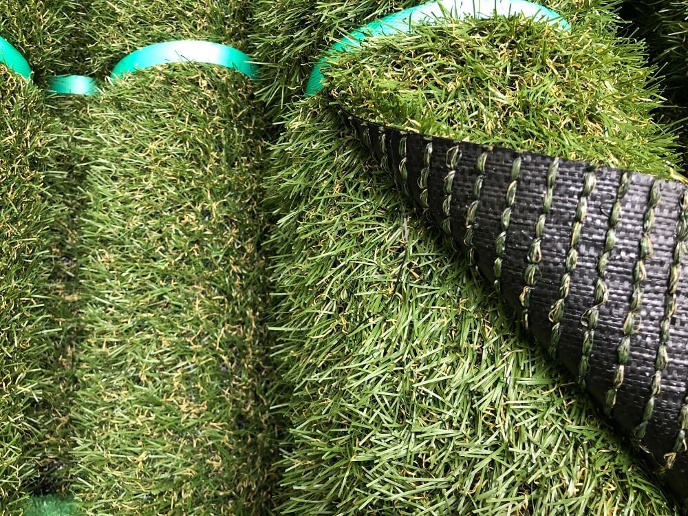 ニトリ&島忠で売られている人工芝を観に行ってみた！実際に売られてい